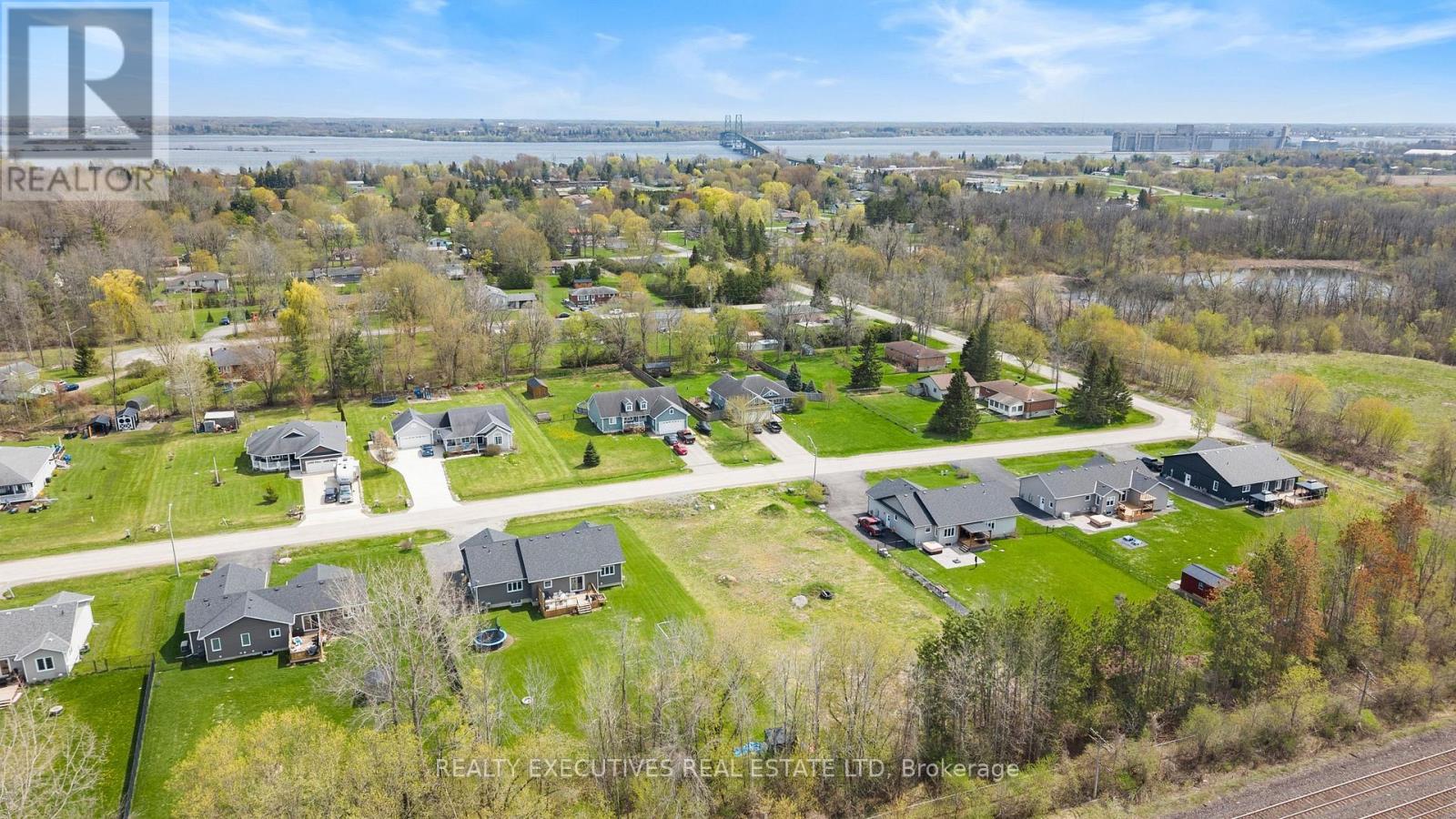 8 Albert Street, Edwardsburgh/cardinal, Ontario  K0E 1T1 - Photo 2 - X13091950