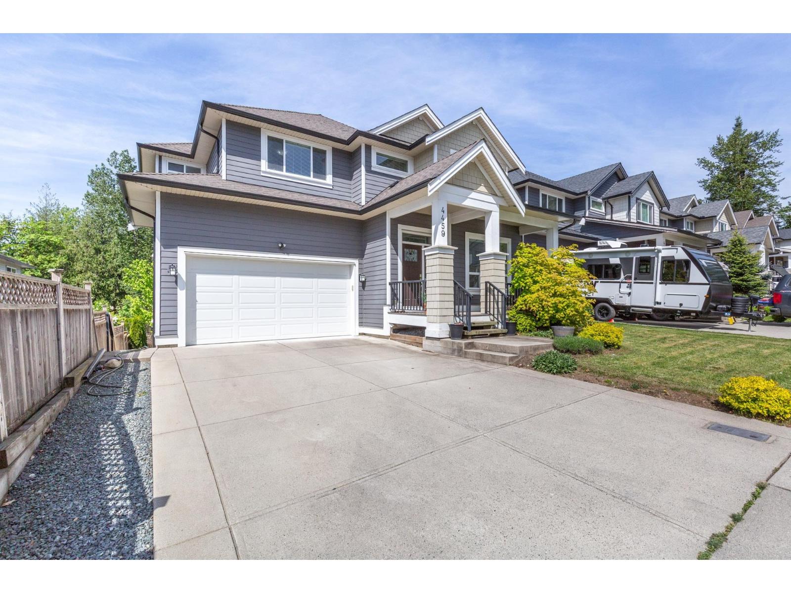 4459 Farina Road, Abbotsford, British Columbia  V3G 0E8 - Photo 2 - R3120144
