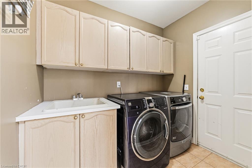 1576 Bayshire Drive, Oakville, Ontario  L6H 6L8 - Photo 19 - 40822500