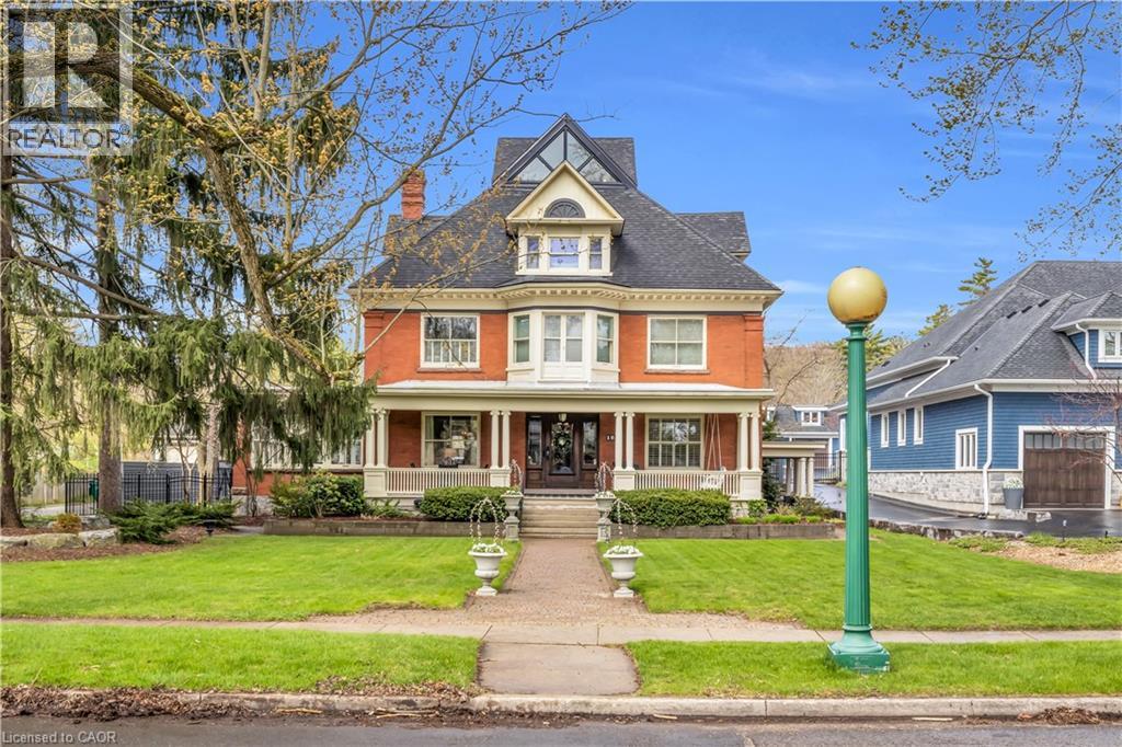 18 BRANT Road N, Cambridge, Ontario