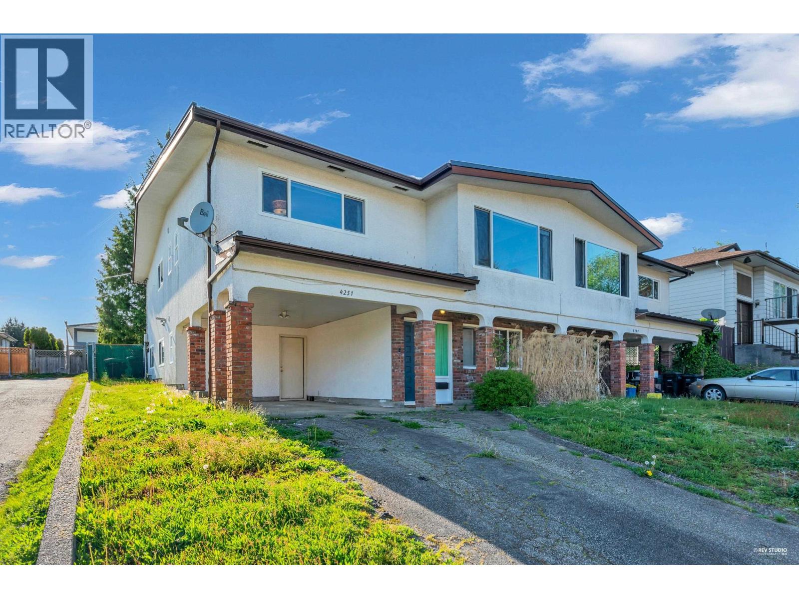 4249 Barker Avenue, Burnaby, British Columbia  V5G 3C3 - Photo 3 - R3119967