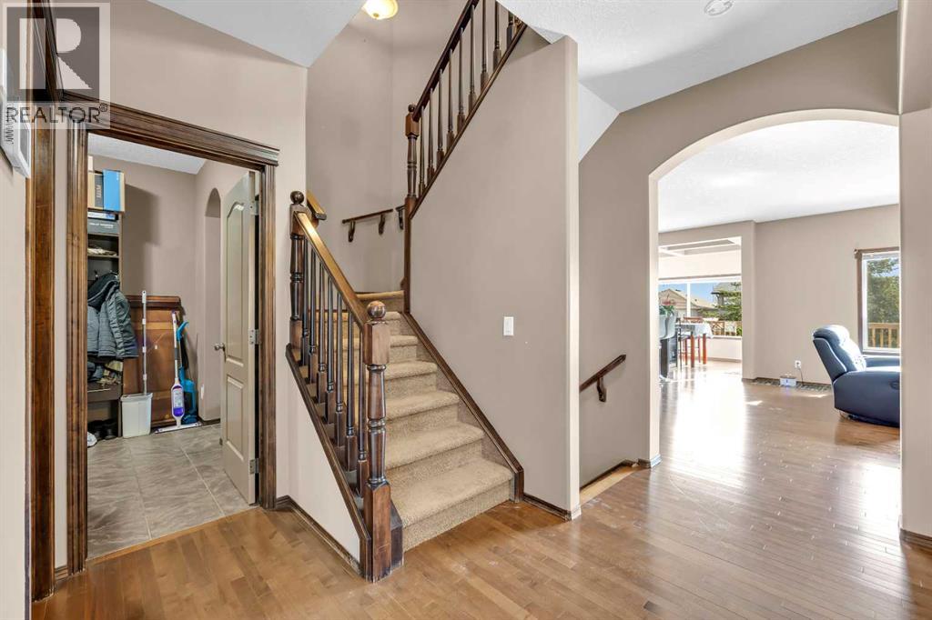 92 Everoak Close Sw, Calgary, Alberta  T2Y 0C3 - Photo 3 - A2307782