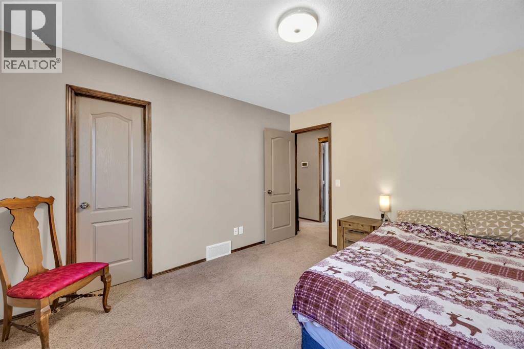 92 Everoak Close Sw, Calgary, Alberta  T2Y 0C3 - Photo 33 - A2307782
