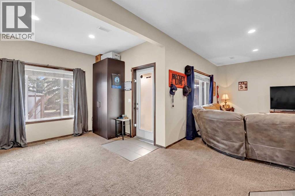 92 Everoak Close Sw, Calgary, Alberta  T2Y 0C3 - Photo 37 - A2307782