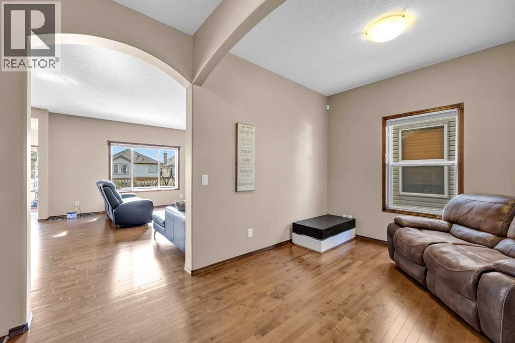 92 Everoak Close Sw, Calgary, Alberta  T2Y 0C3 - Photo 5 - A2307782