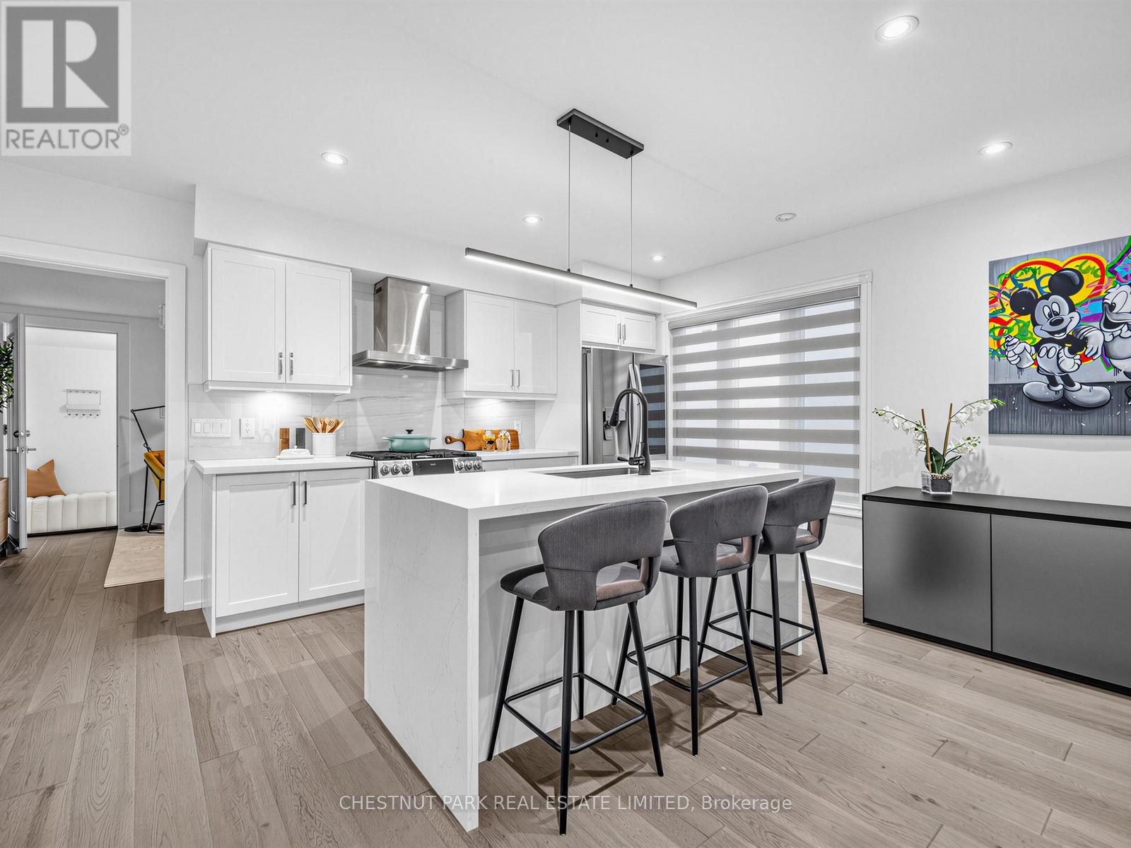 209 Robina Avenue, Toronto, Ontario  M6C 3Y9 - Photo 14 - C13091782