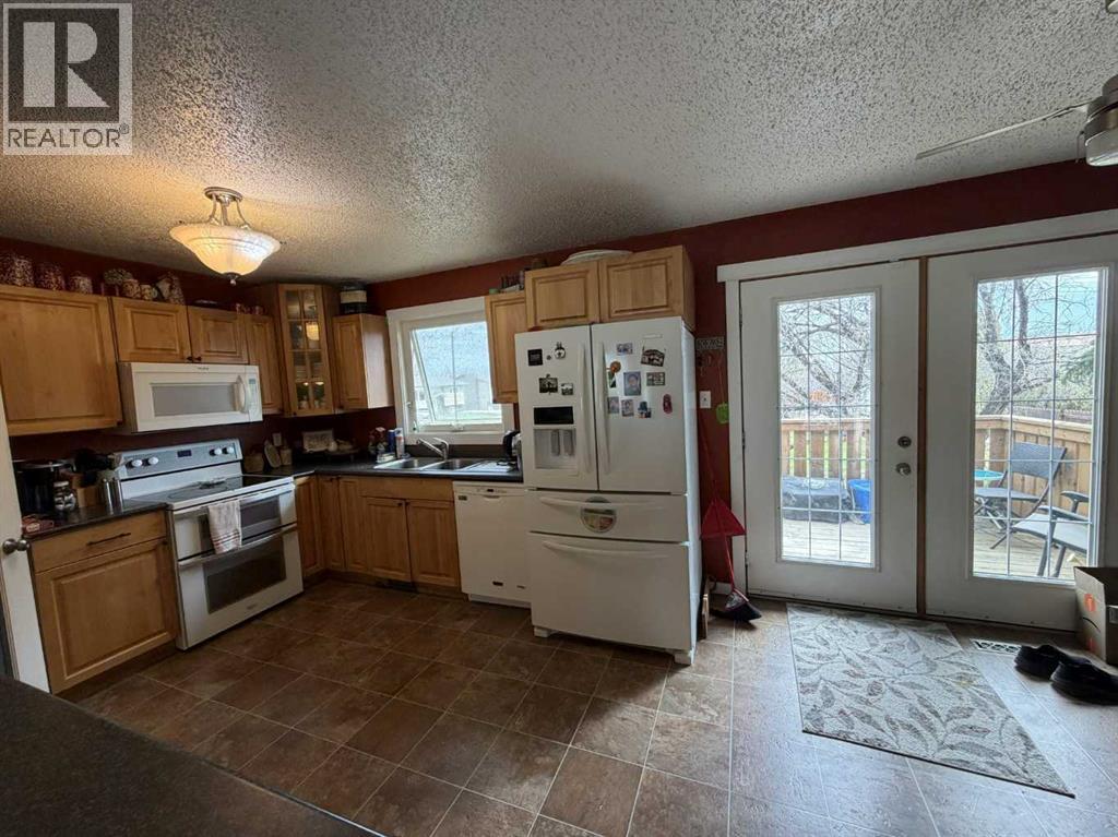 3917 52 Street, Taber, Alberta  T1G 1B7 - Photo 6 - A2308355