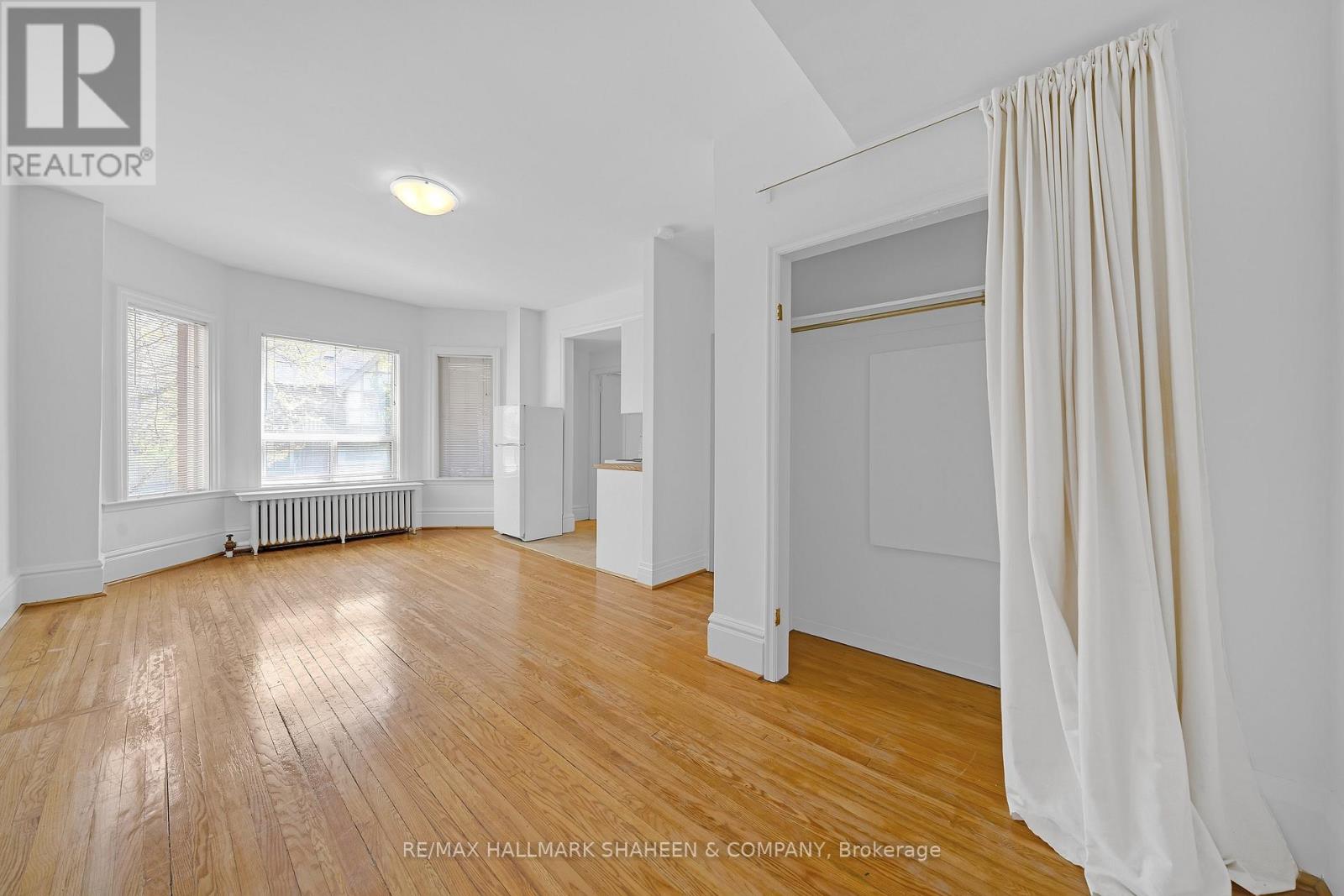 2 - 16 Foxbar Road, Toronto, Ontario  M4V 2G6 - Photo 3 - C13072906