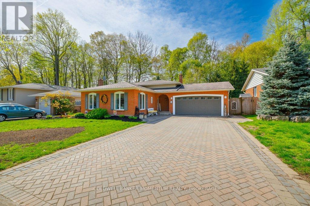 26 Spruceside Crescent, Pelham, Ontario  L3E 0G1 - Photo 4 - X13089778