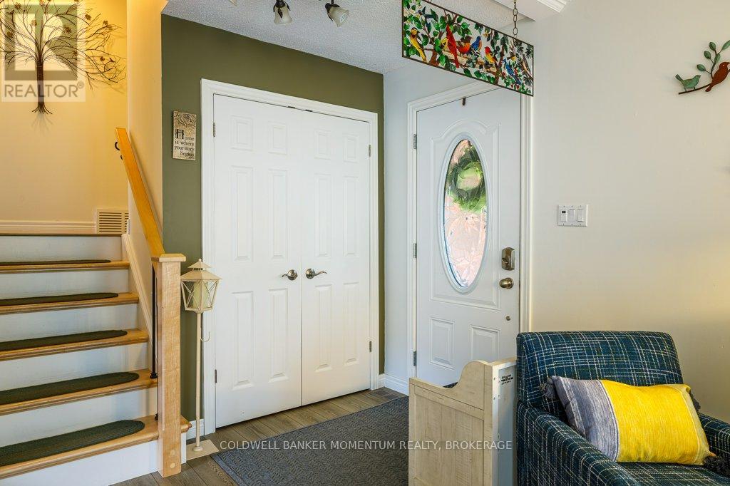 26 Spruceside Crescent, Pelham, Ontario  L3E 0G1 - Photo 6 - X13089778