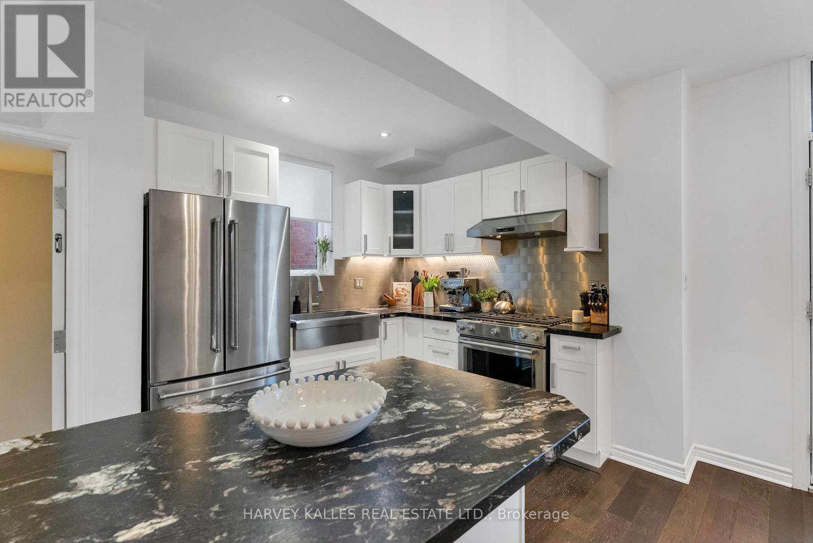326 Glenholme Avenue, Toronto, Ontario  M6R 3E3 - Photo 14 - C13091850