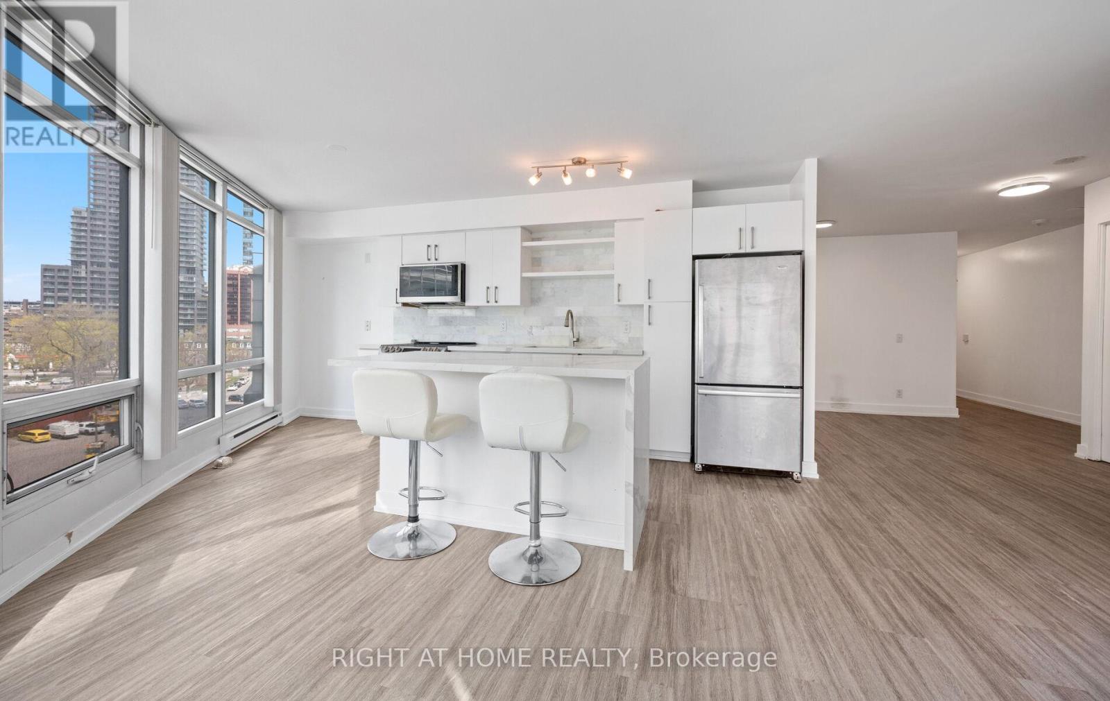 803 - 373 Front Street W, Toronto, Ontario  M5V 3R7 - Photo 19 - C13091854