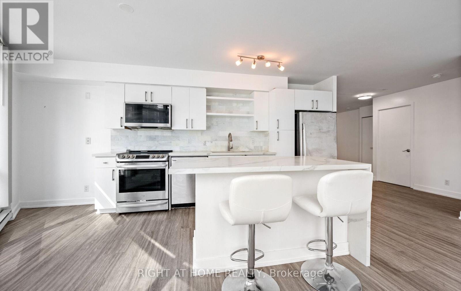 803 - 373 Front Street W, Toronto, Ontario  M5V 3R7 - Photo 21 - C13091854