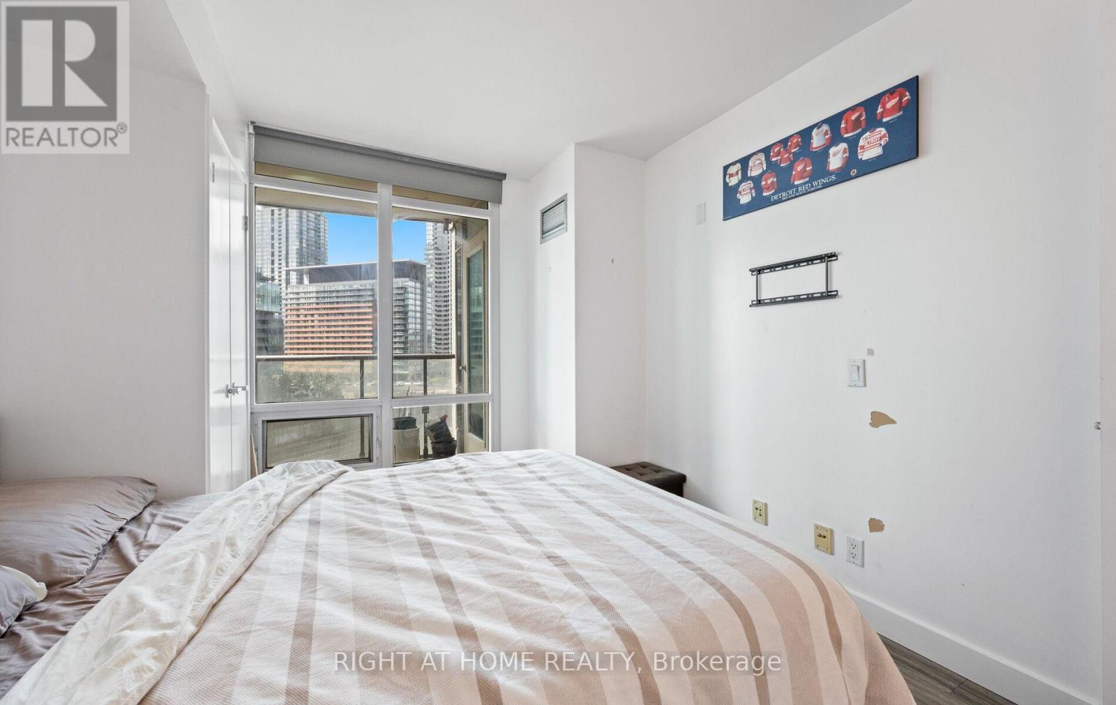 803 - 373 Front Street W, Toronto, Ontario  M5V 3R7 - Photo 29 - C13091854
