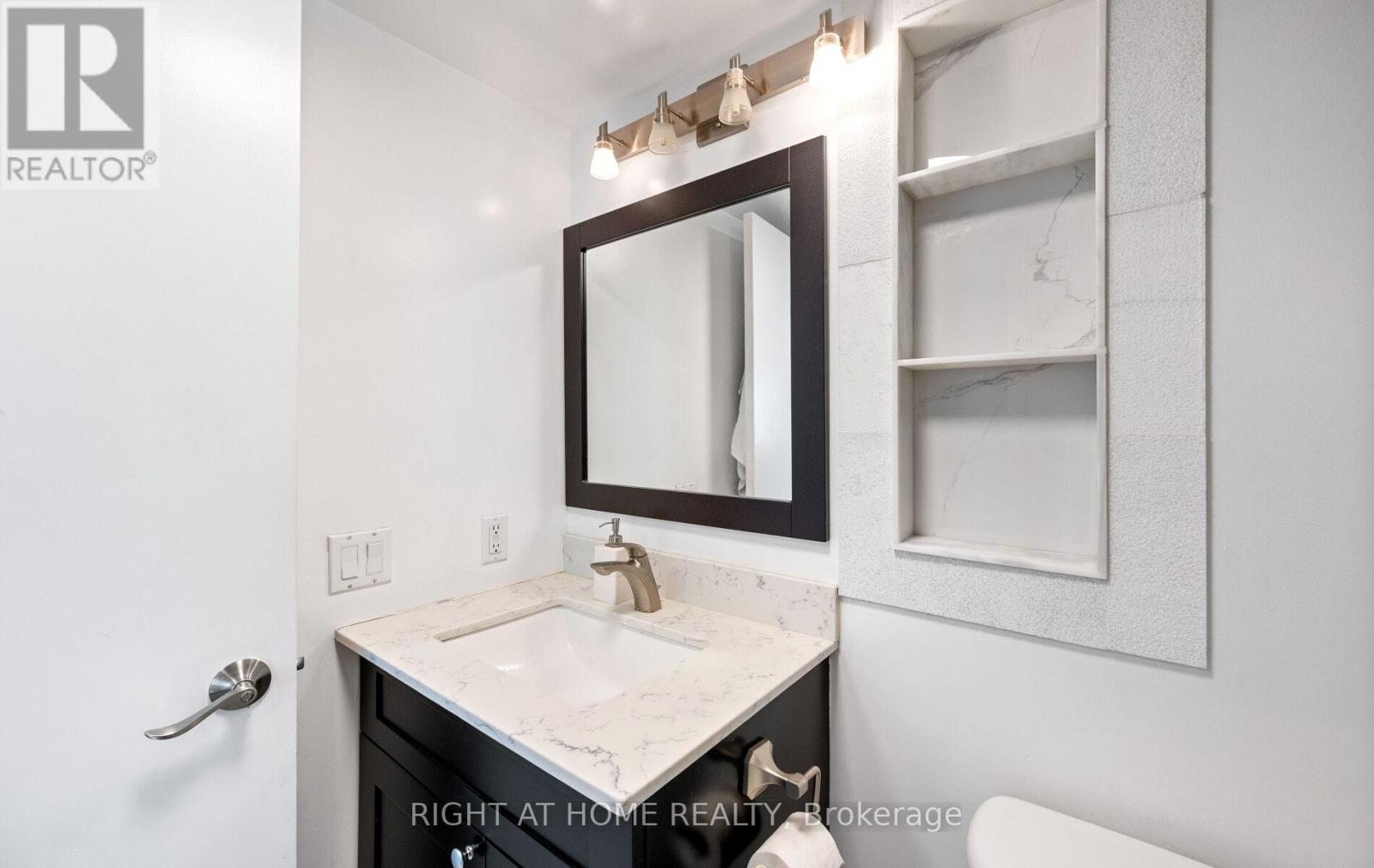 803 - 373 Front Street W, Toronto, Ontario  M5V 3R7 - Photo 33 - C13091854