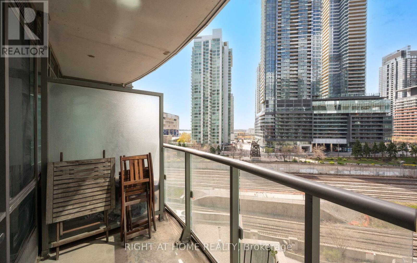 803 - 373 Front Street W, Toronto, Ontario  M5V 3R7 - Photo 35 - C13091854
