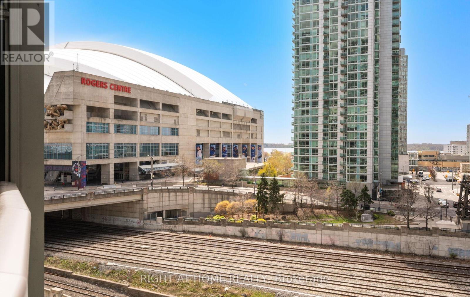 803 - 373 Front Street W, Toronto, Ontario  M5V 3R7 - Photo 39 - C13091854