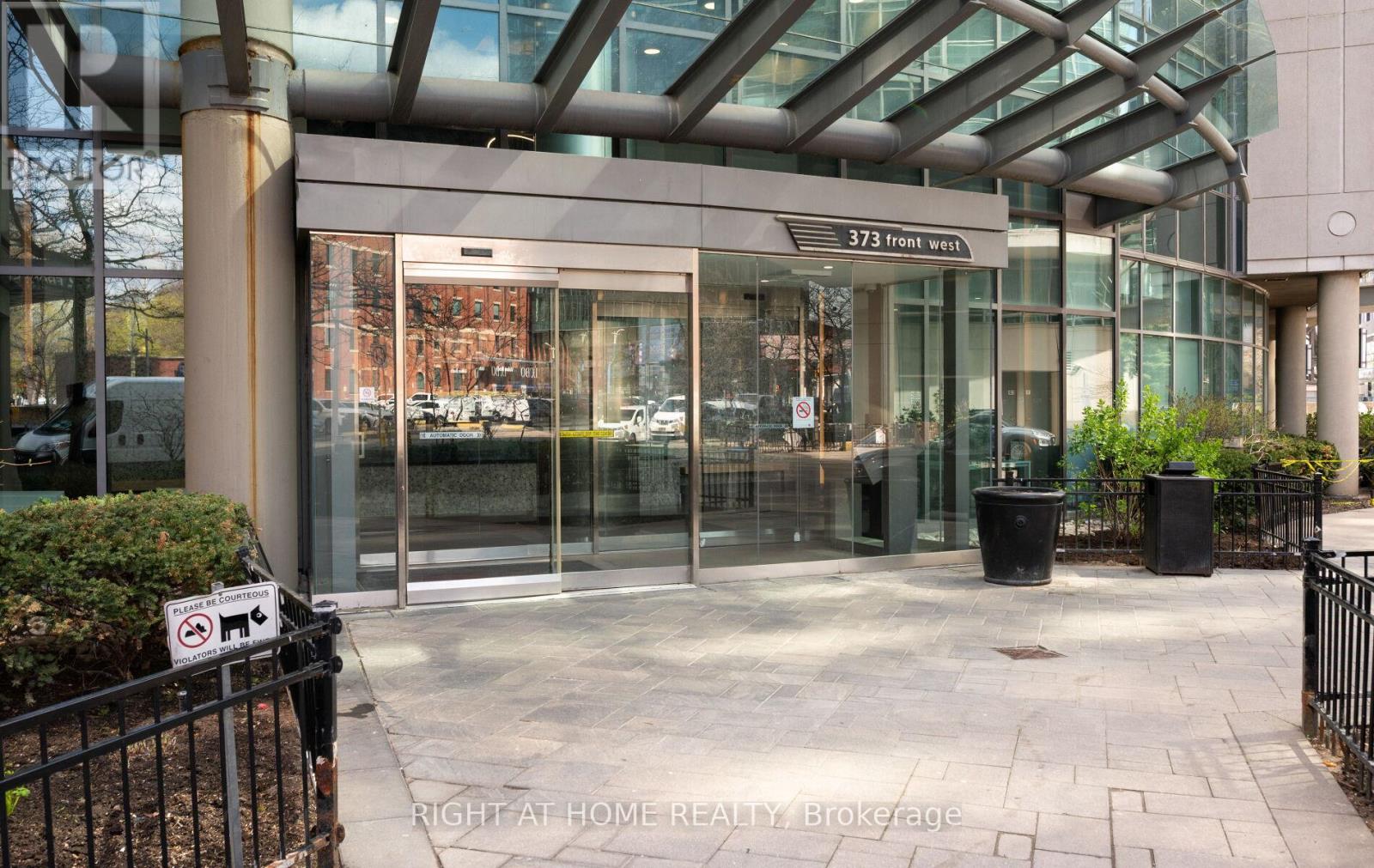 803 - 373 Front Street W, Toronto, Ontario  M5V 3R7 - Photo 5 - C13091854