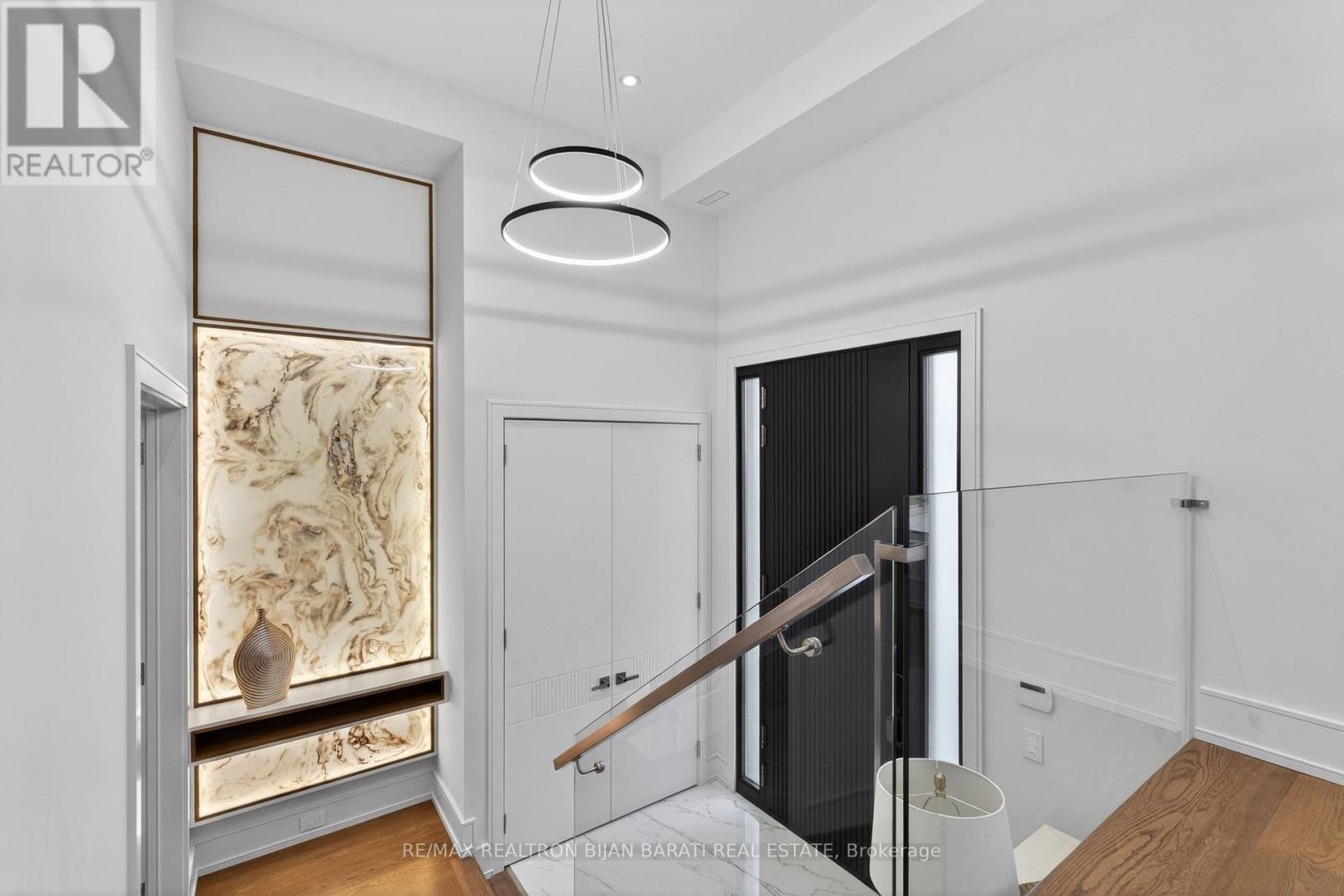 23 Terrace Avenue, Toronto, Ontario  M2R 1E8 - Photo 2 - C13091916