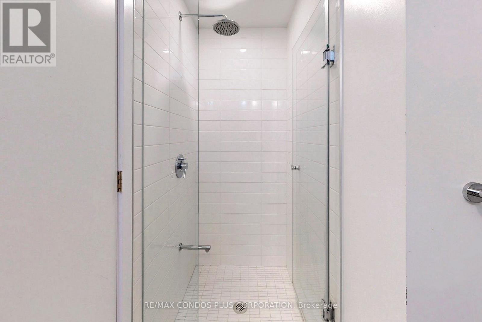 2006 - 2221 Yonge Street, Toronto, Ontario  M4S 0B8 - Photo 13 - C13092050