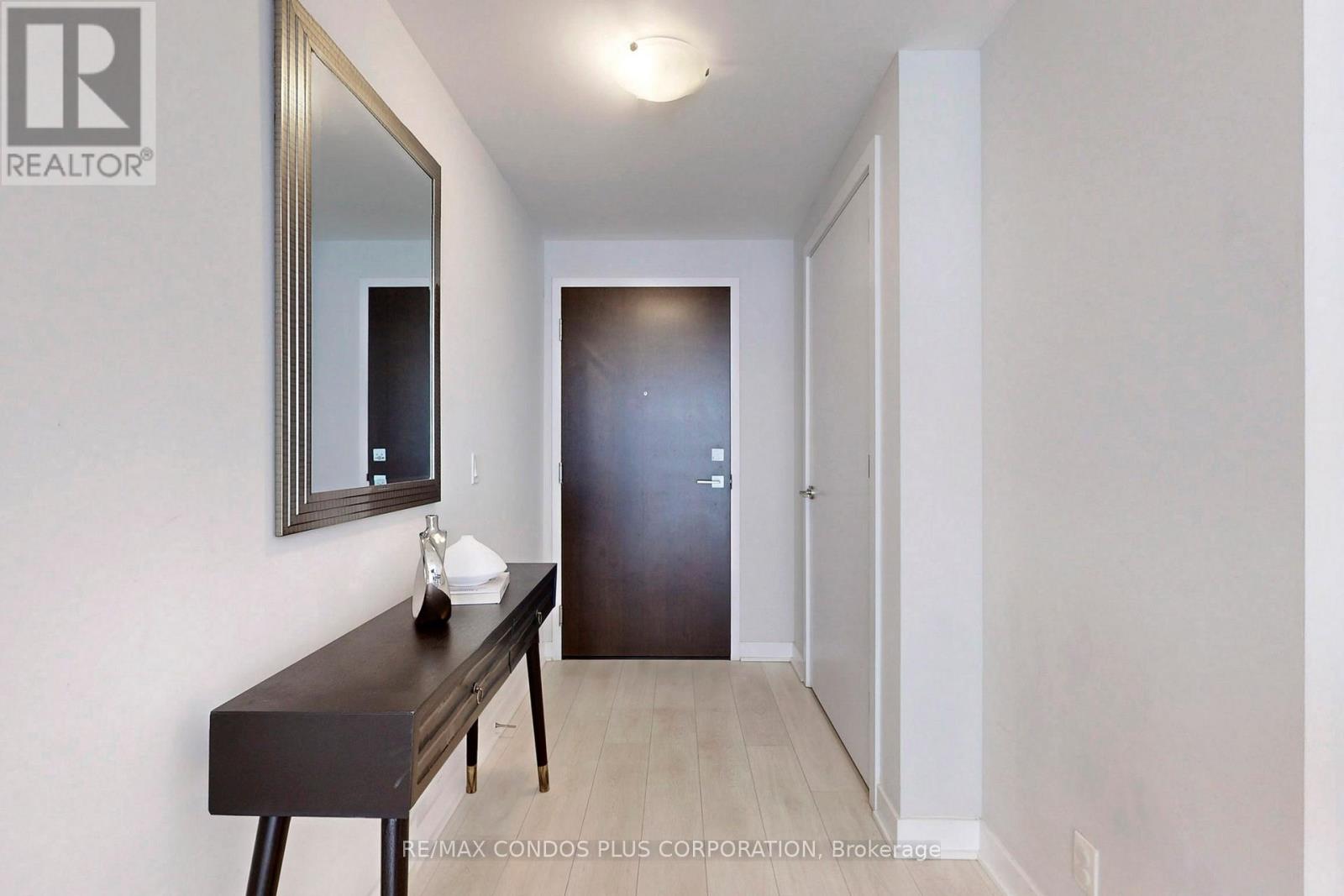 2006 - 2221 Yonge Street, Toronto, Ontario  M4S 0B8 - Photo 14 - C13092050