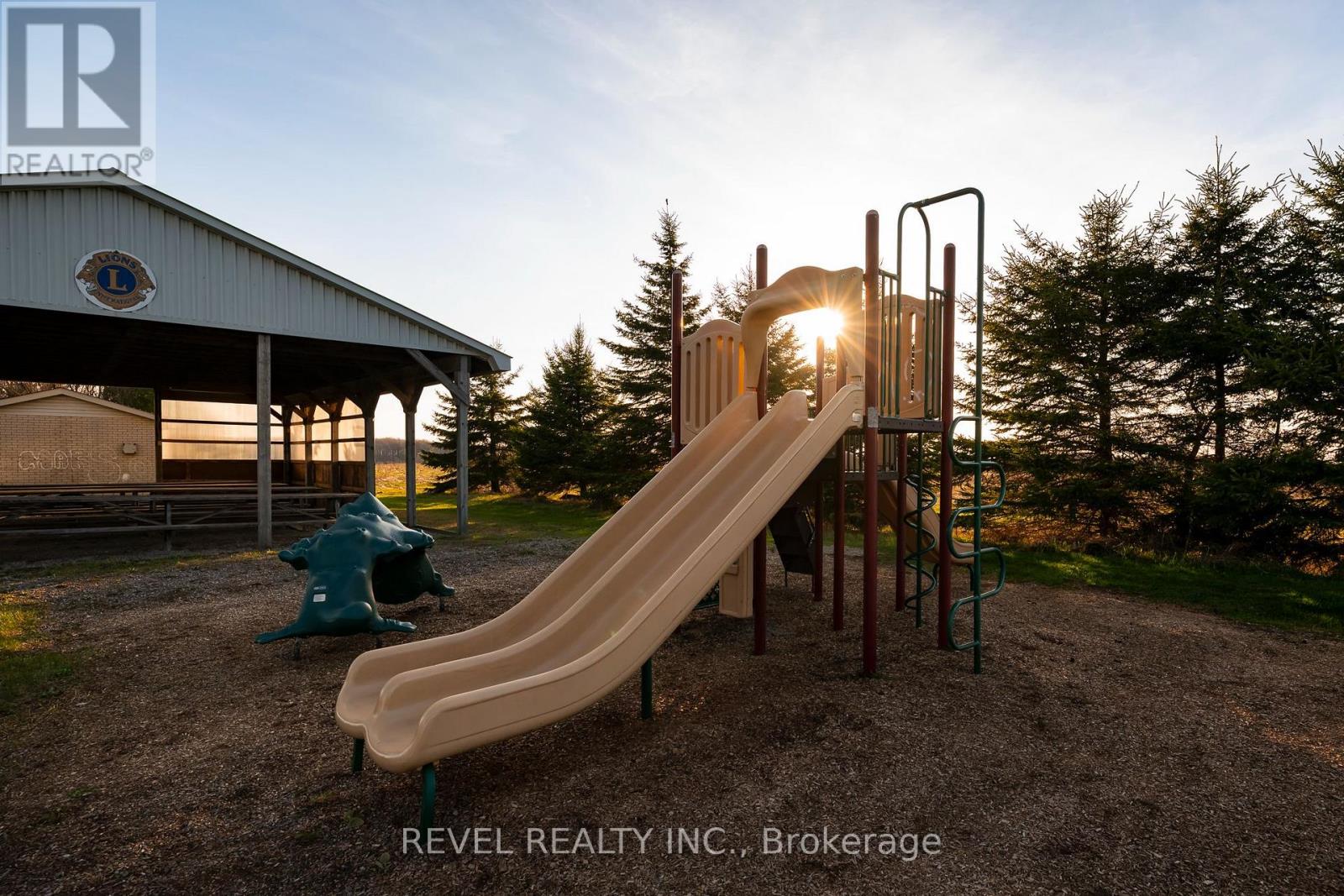 12 Victoria Boulevard, East Garafraxa, Ontario  L9W 7L6 - Photo 41 - X13051128