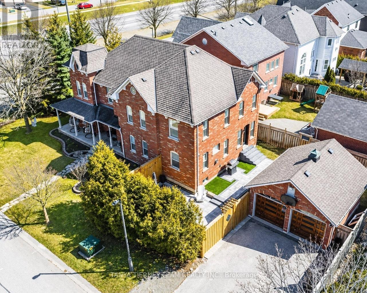 41 ZACHARY PLACE, Whitby, Ontario