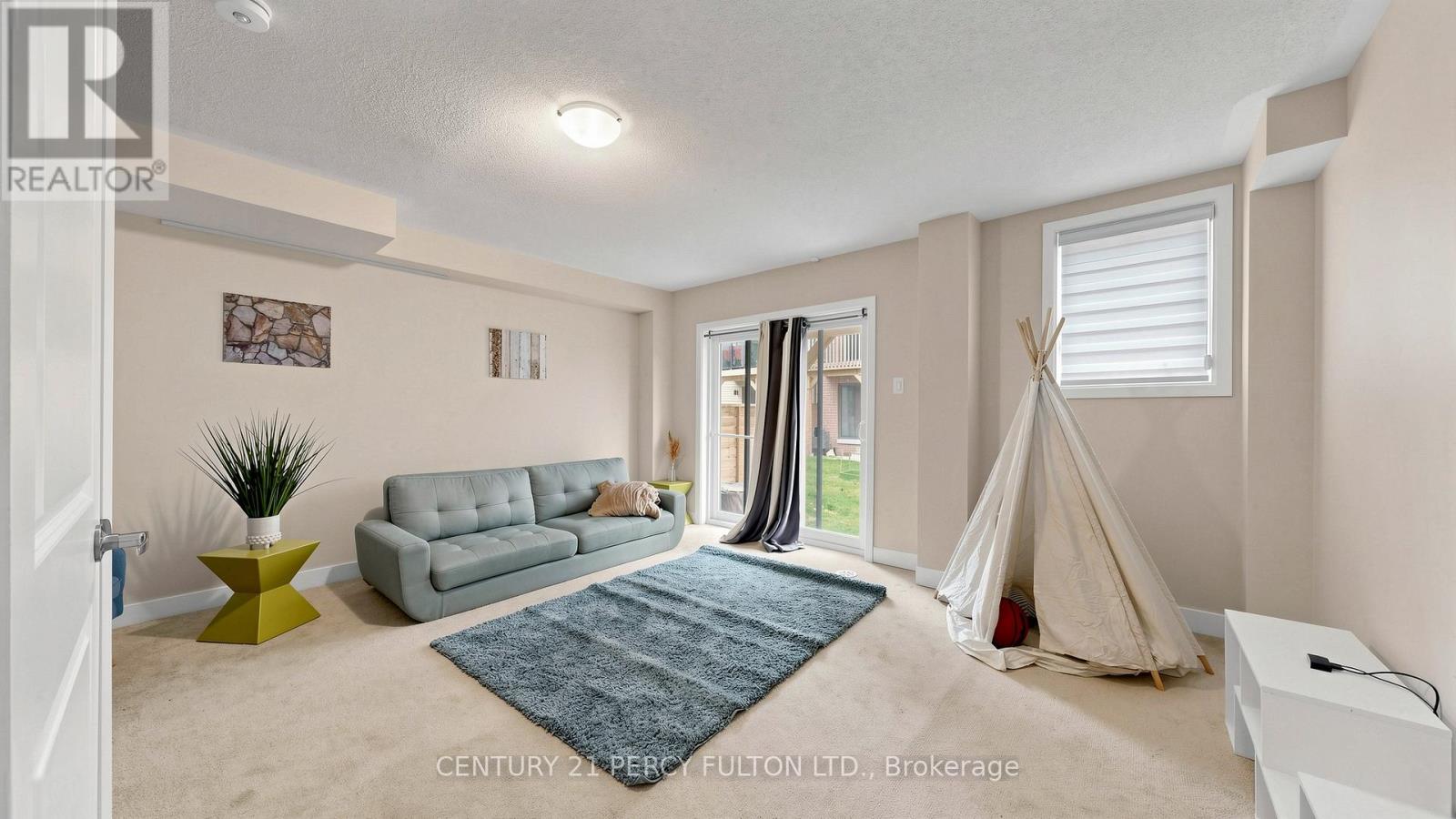 71 Donald Fleming Way, Whitby, Ontario  L1R 0N8 - Photo 27 - E13091926