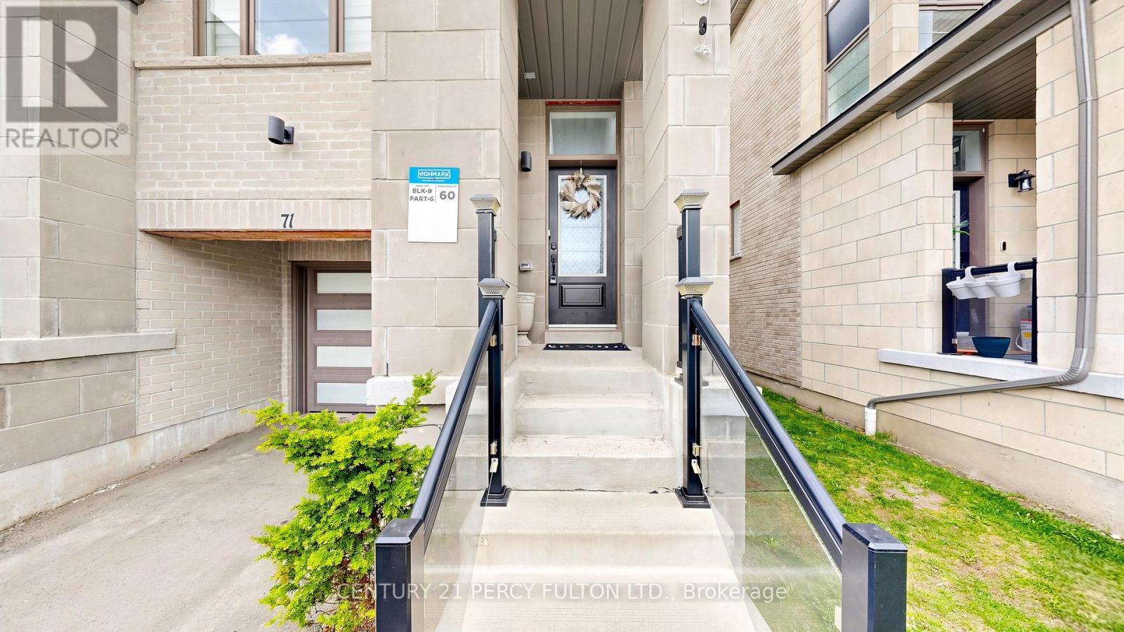 71 Donald Fleming Way, Whitby, Ontario  L1R 0N8 - Photo 4 - E13091926