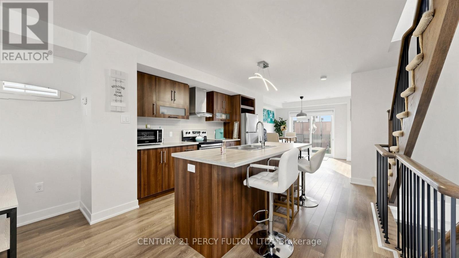 71 Donald Fleming Way, Whitby, Ontario  L1R 0N8 - Photo 8 - E13091926