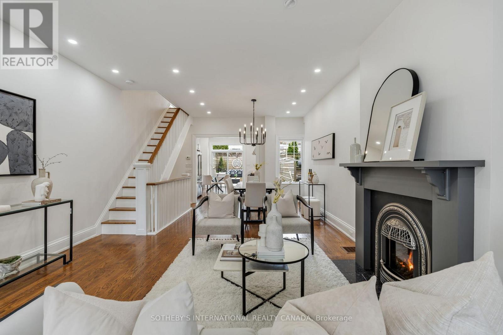 54 Dingwall Avenue, Toronto, Ontario  M4J 1C3 - Photo 10 - E13092084
