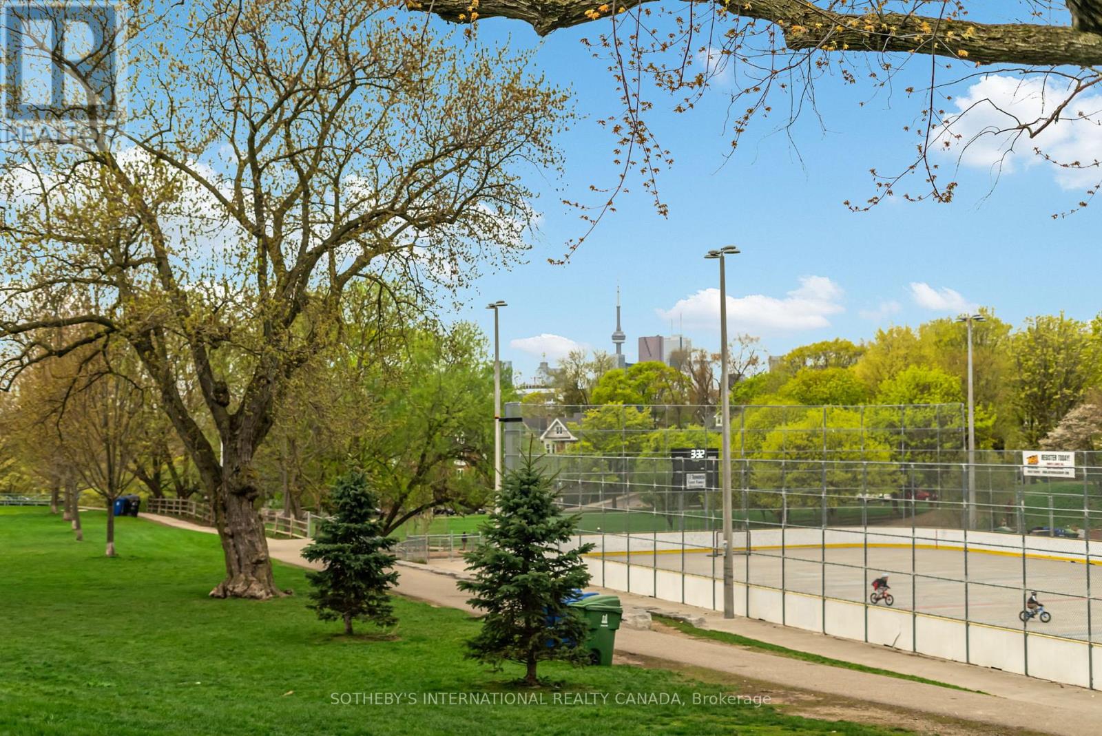 54 Dingwall Avenue, Toronto, Ontario  M4J 1C3 - Photo 48 - E13092084
