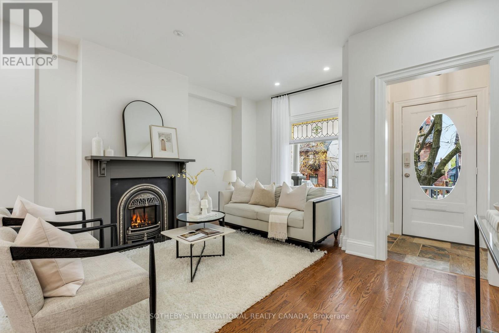 54 Dingwall Avenue, Toronto, Ontario  M4J 1C3 - Photo 9 - E13092084