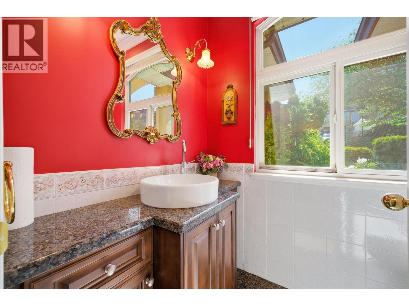 9113 Briar Road, Burnaby, British Columbia  V3N 4W8 - Photo 15 - R3119134
