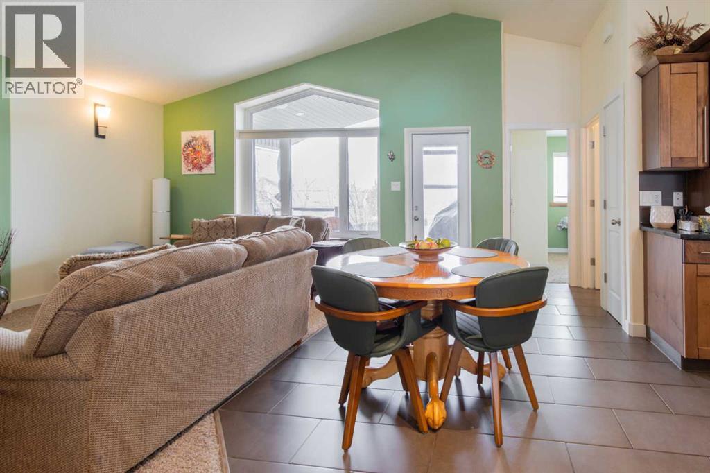 157 Tartan Circle W, Lethbridge, Alberta  T1J 1Y5 - Photo 6 - A2301795