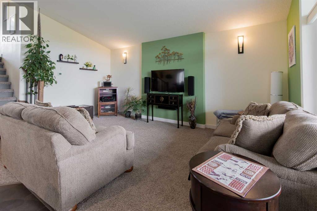 157 Tartan Circle W, Lethbridge, Alberta  T1J 1Y5 - Photo 8 - A2301795