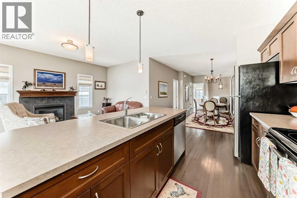 266 Fireside Place, Cochrane, Alberta  T4C 0R0 - Photo 6 - A2288921