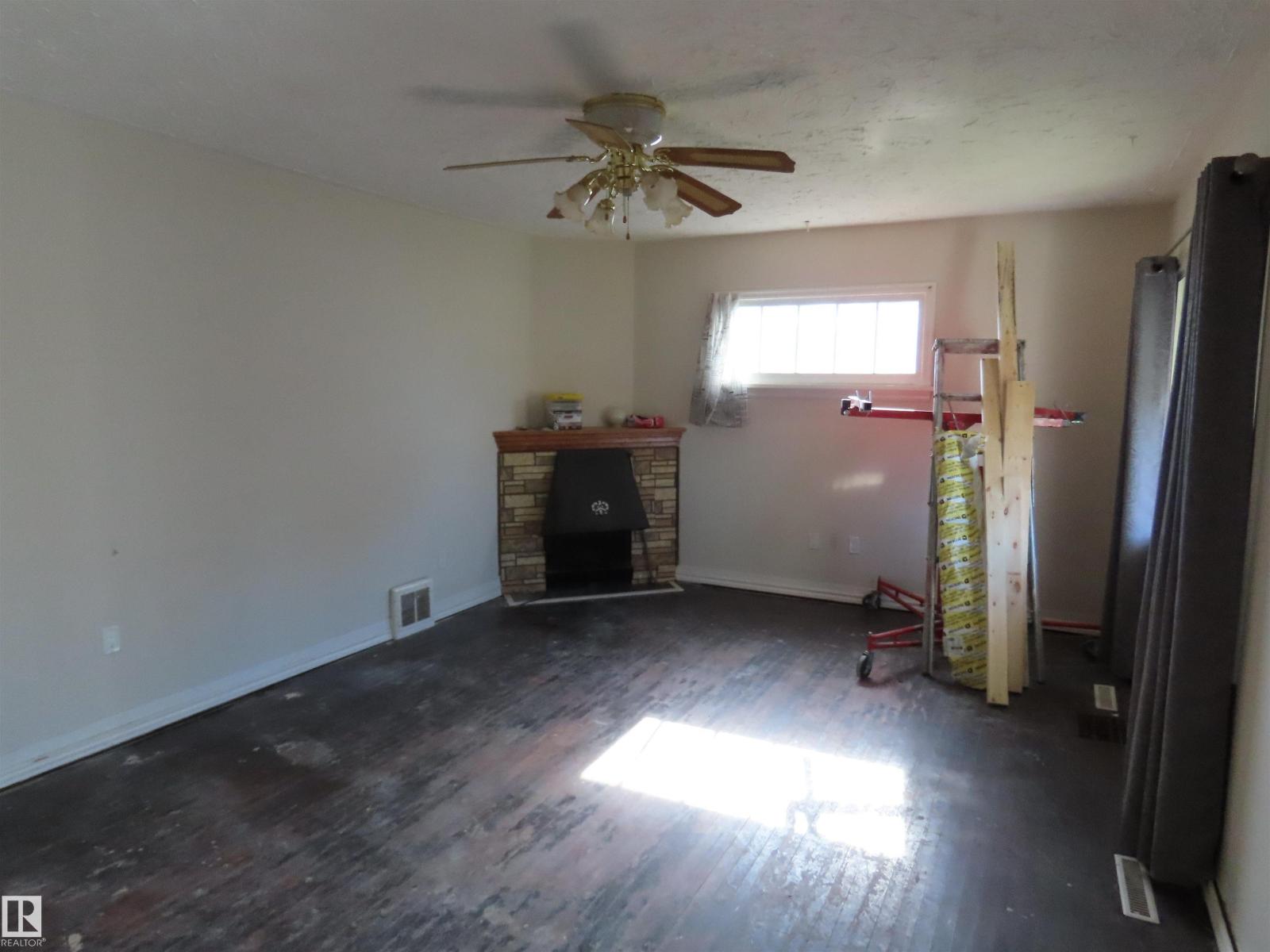 4928 51 Av, Sangudo, Alberta  T0E 2A0 - Photo 9 - E4486028