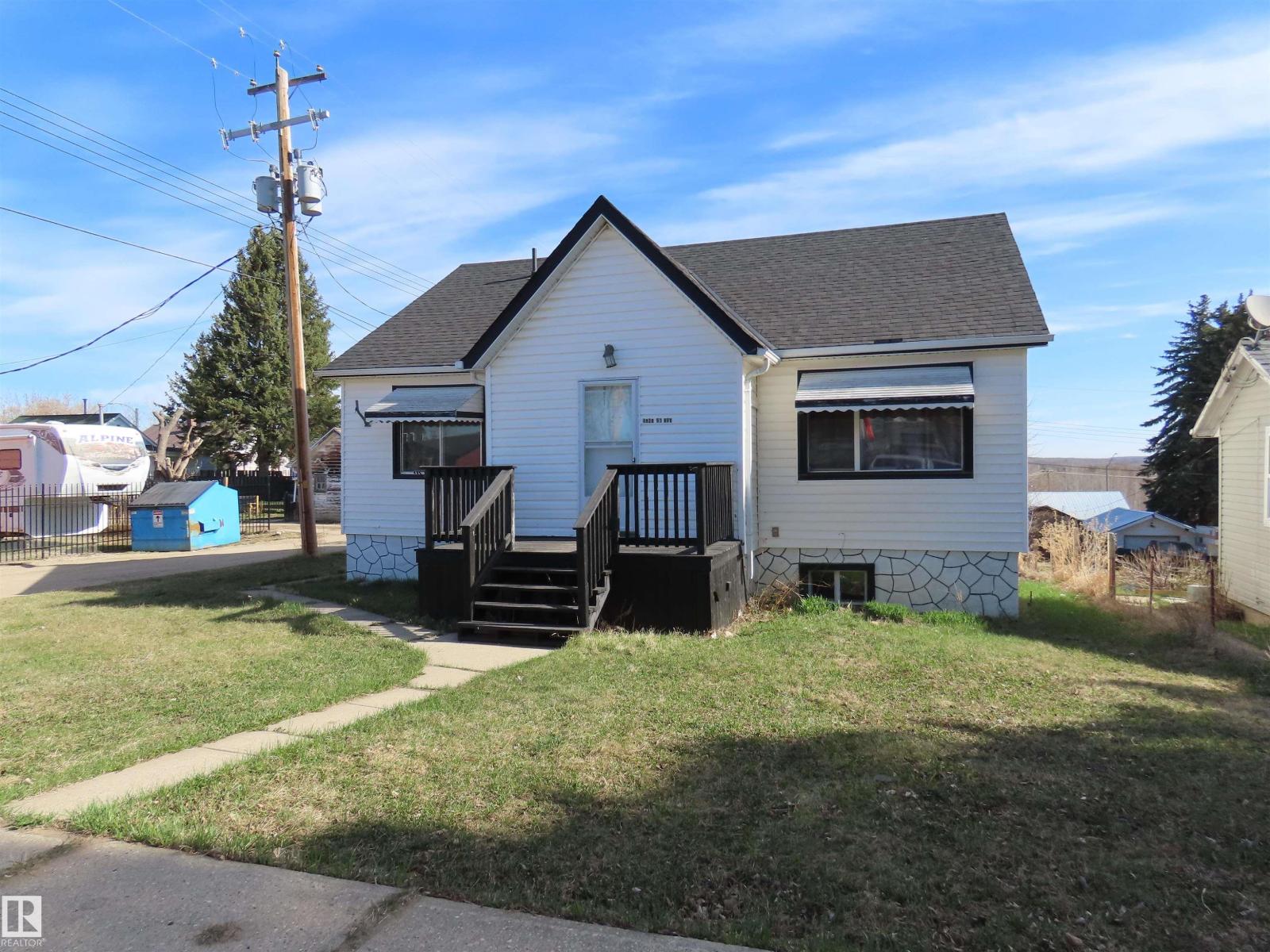 4928 51 AV, sangudo, Alberta