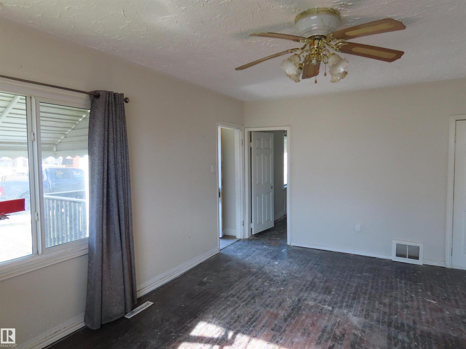 4928 51 Av, Sangudo, Alberta  T0E 2A0 - Photo 10 - E4486028