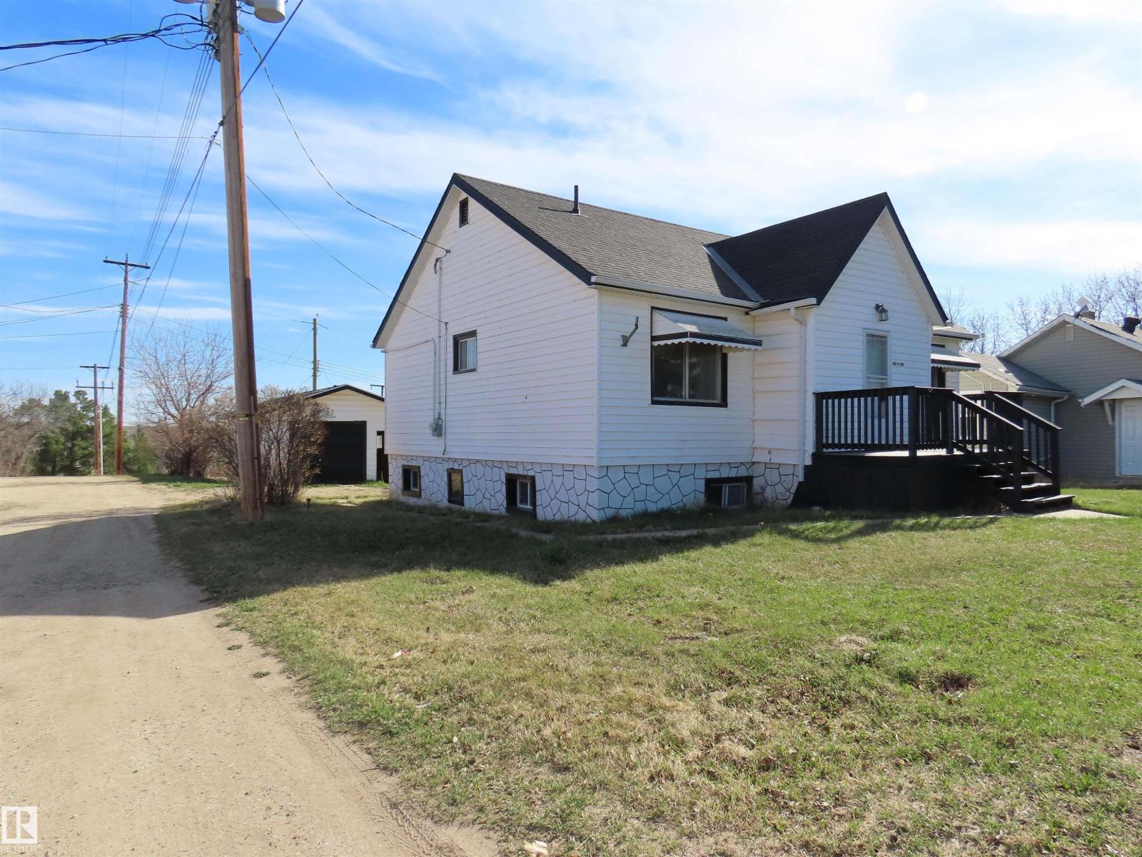 4928 51 Av, Sangudo, Alberta  T0E 2A0 - Photo 2 - E4486028