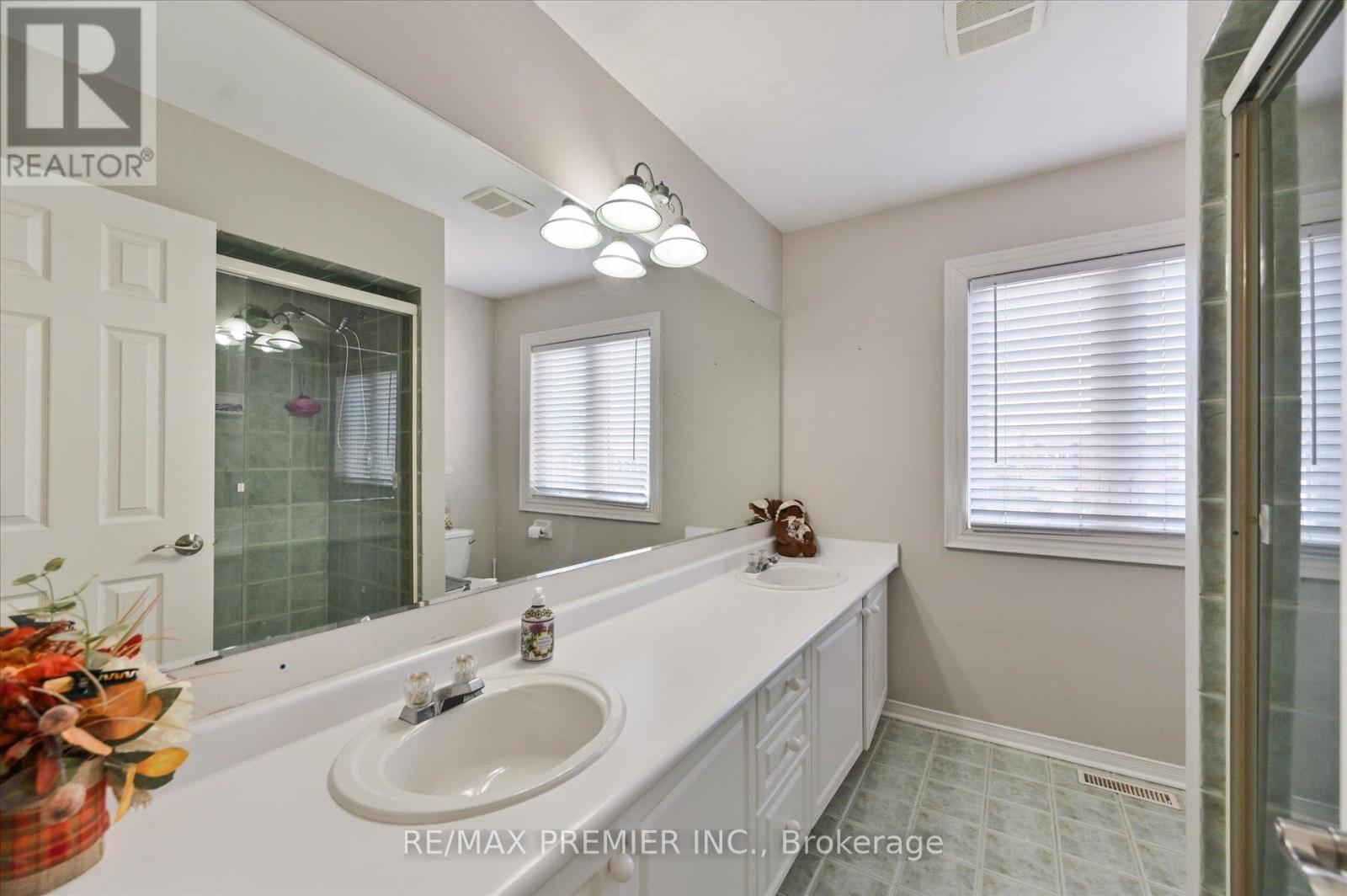 60 Tumbleweed Court, Vaughan, Ontario  L4L 8Y6 - Photo 30 - N13091986