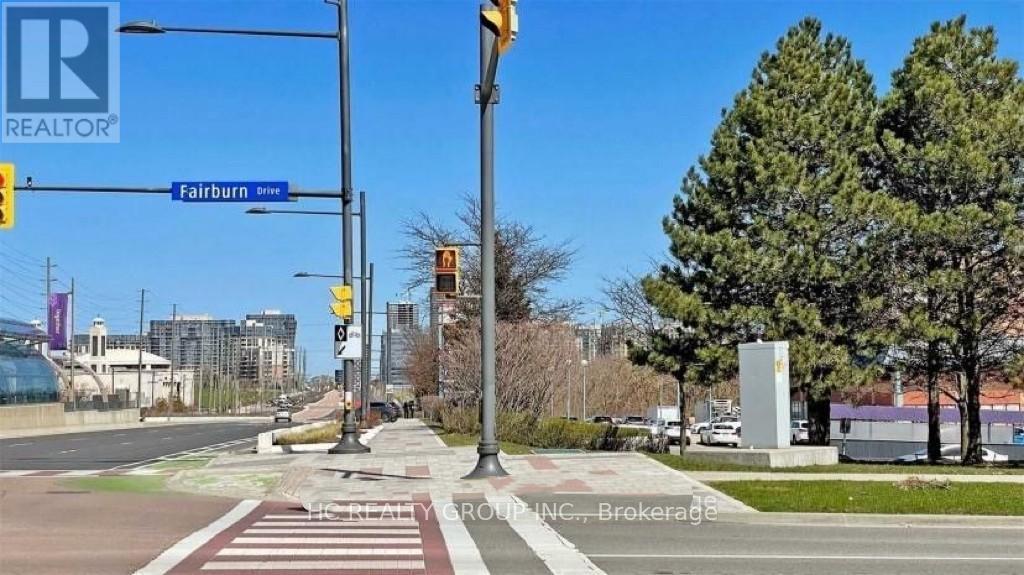 23 & 25 - 21 Fairburn Drive, Markham, Ontario  L6G 0A5 - Photo 6 - N13092012