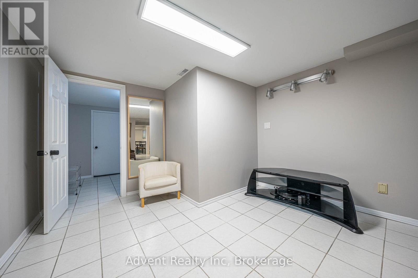 Bsmt - 49 Cherhill Drive, Vaughan, Ontario  L6A 1H6 - Photo 6 - N13092020