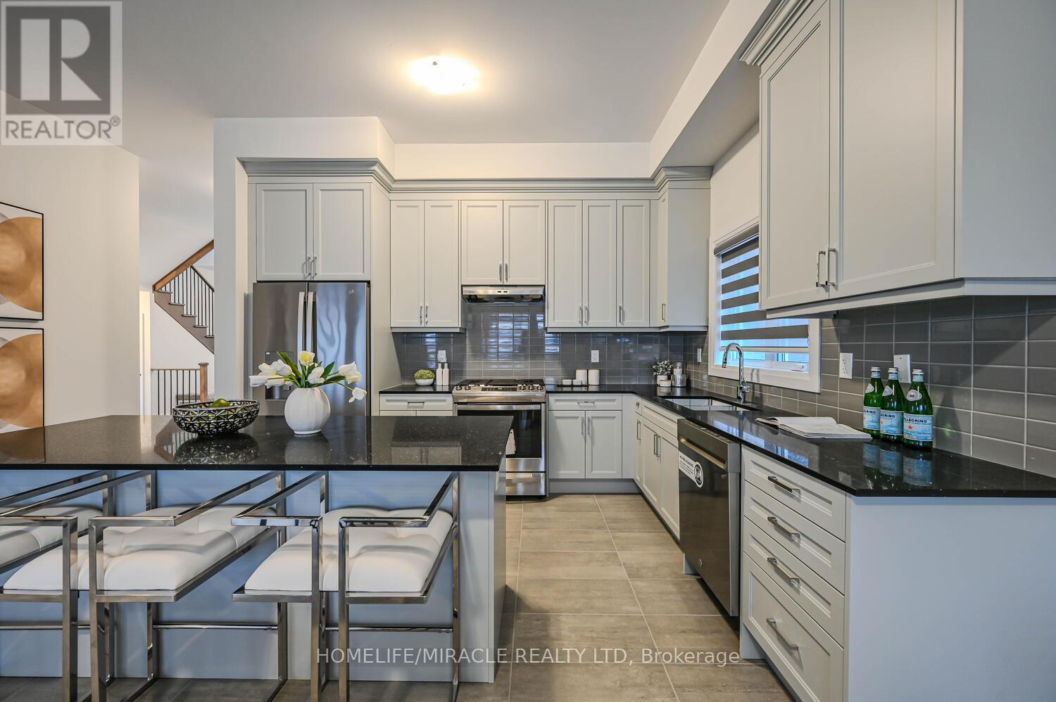 47 Mapleton Street, Richmond Hill, Ontario  L4E 1H5 - Photo 19 - N13092042