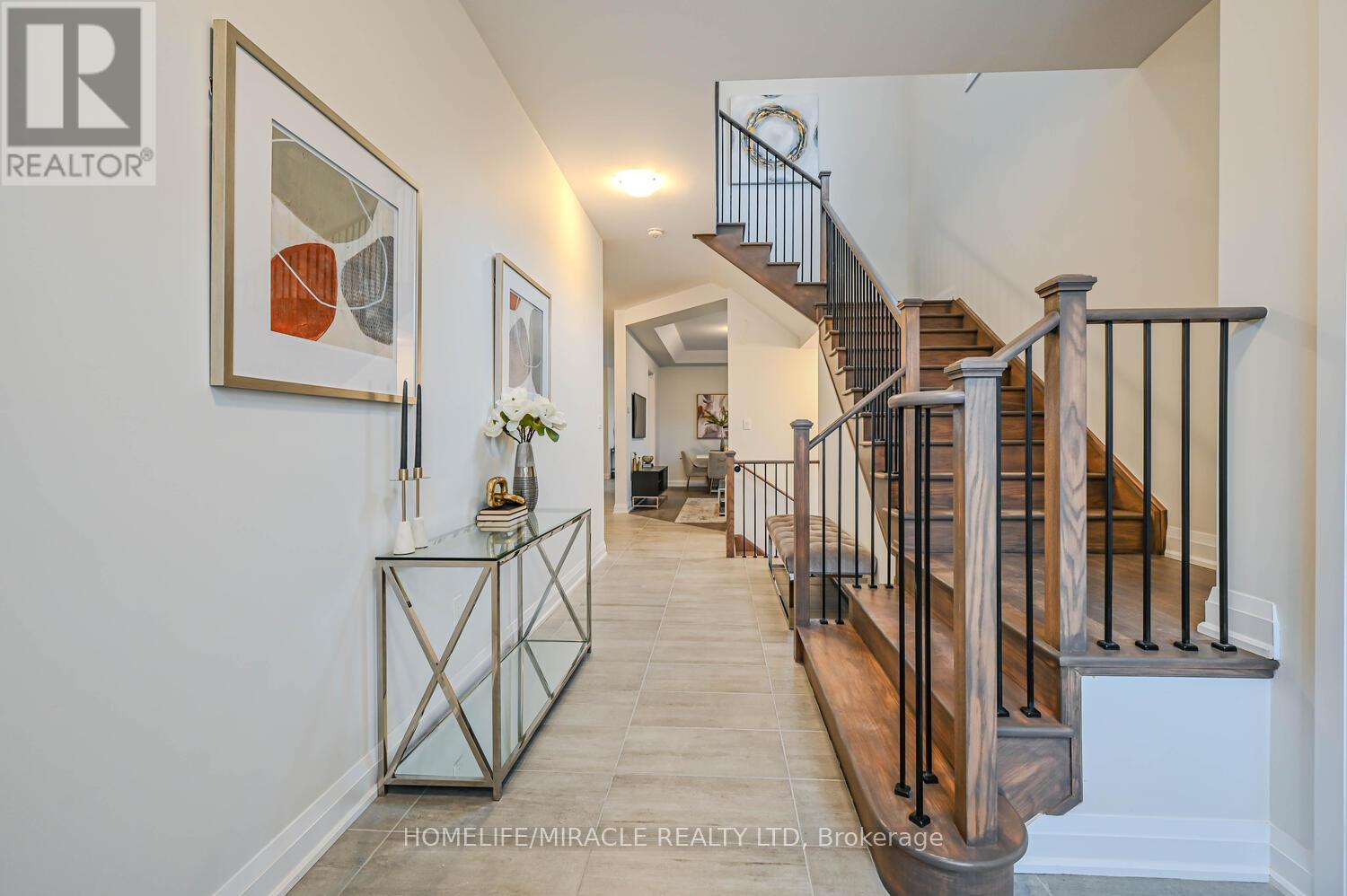 47 Mapleton Street, Richmond Hill, Ontario  L4E 1H5 - Photo 3 - N13092042