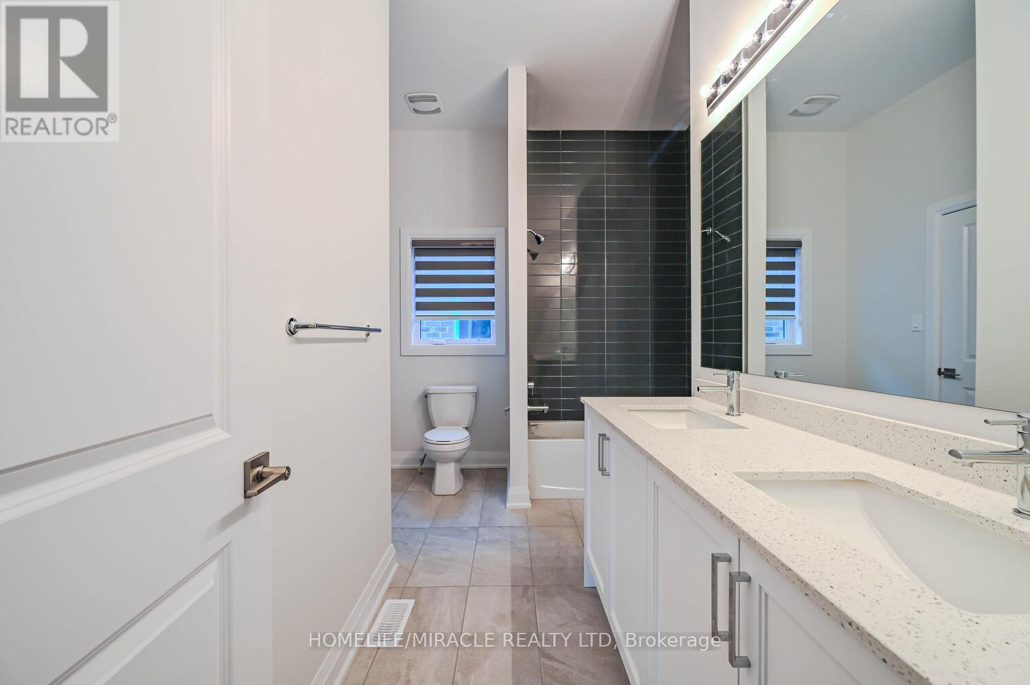 47 Mapleton Street, Richmond Hill, Ontario  L4E 1H5 - Photo 44 - N13092042