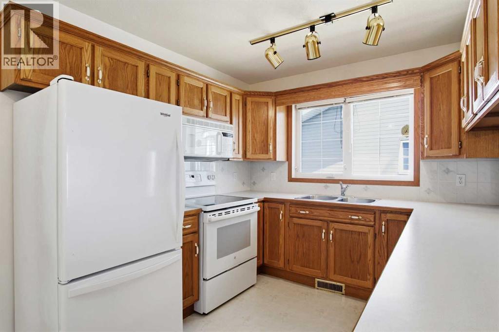 4014 Shannon Drive, Olds, Alberta  T4H 1V9 - Photo 9 - A2307654