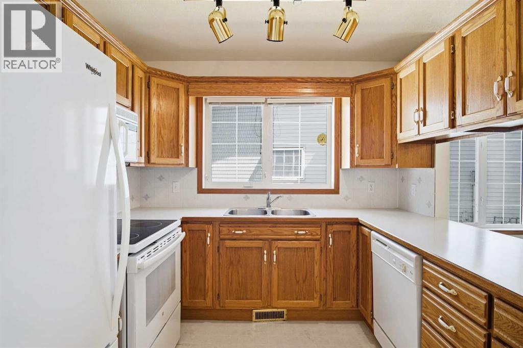 4014 Shannon Drive, Olds, Alberta  T4H 1V9 - Photo 18 - A2307654