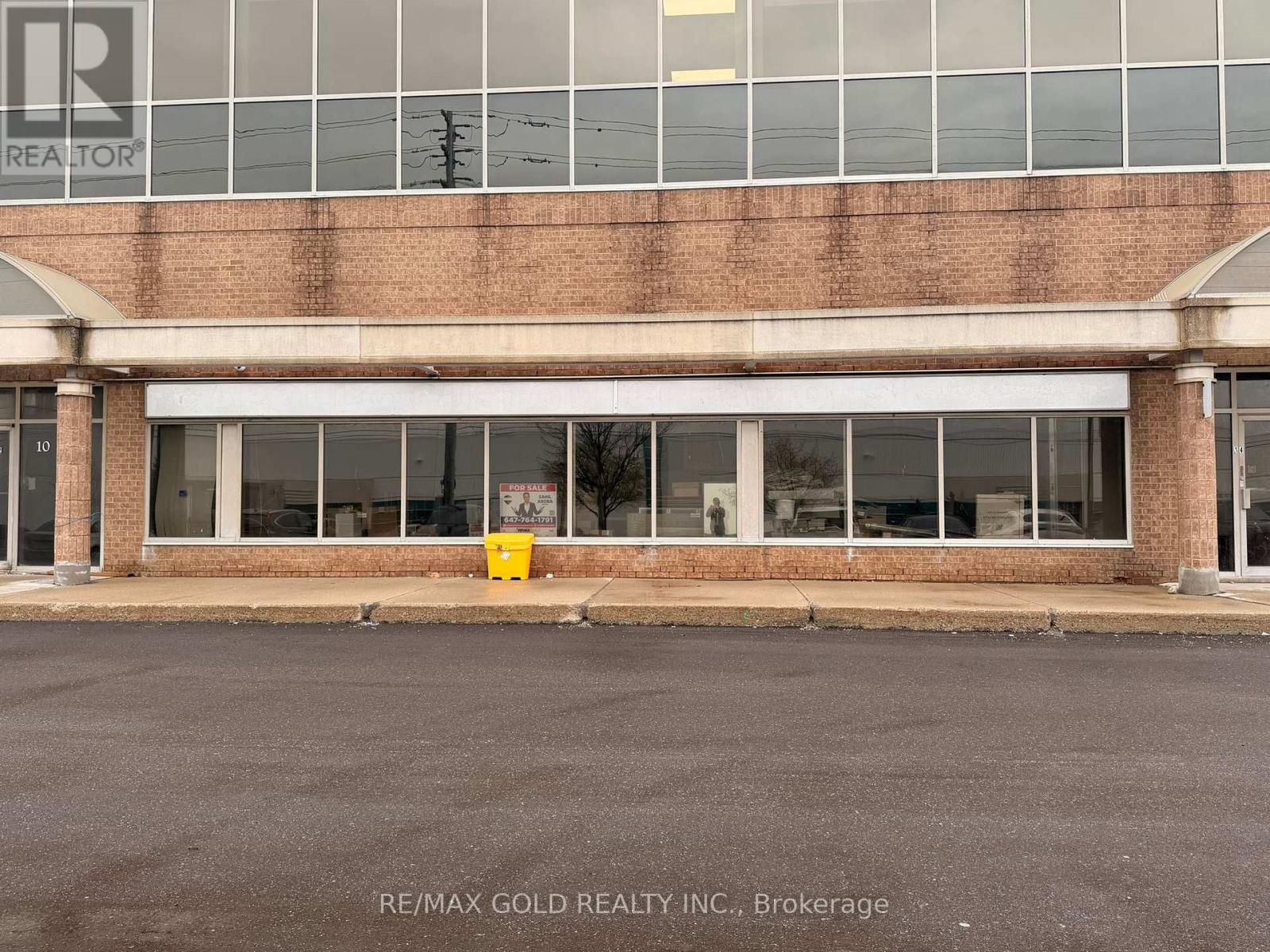 6660 Kennedy Road, Mississauga, Ontario L5T 2M9 - Photo 2 - W13010186